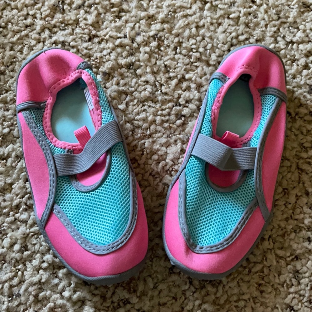 Water shoes size 2-3